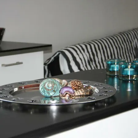 Apartment A 100 Metri Dal Mare *